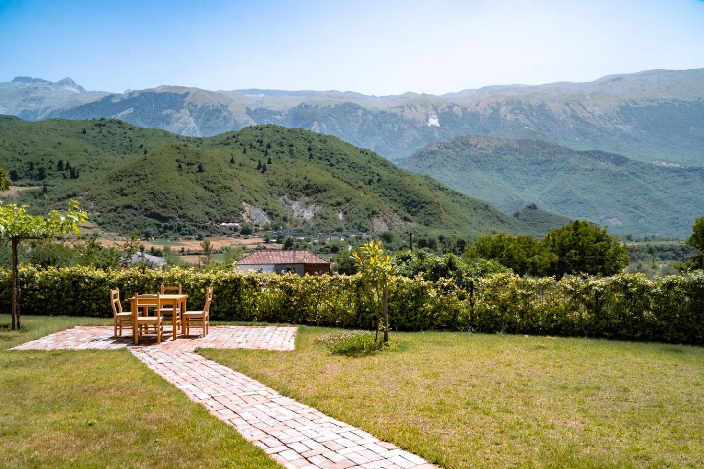 Bujtina Lumo & Pool Villa Permet Exterior photo